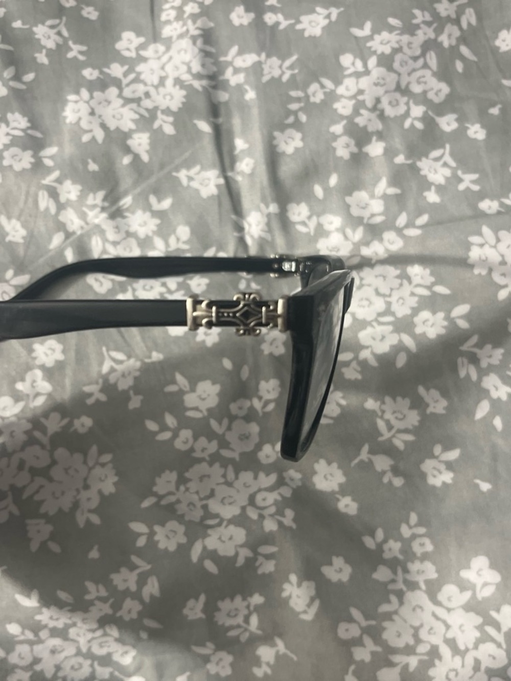 Black Women's Designer-Style Sunglasses with Silver Accent